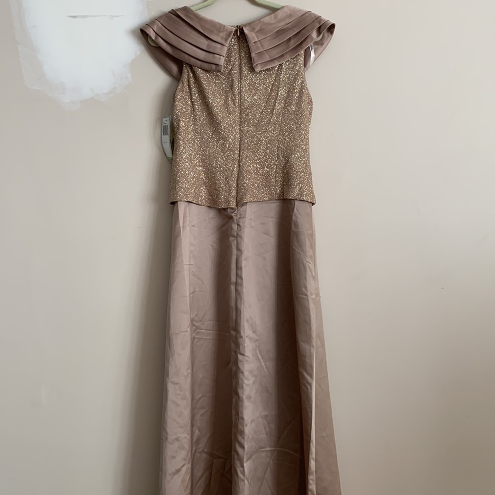 Dress - Picture 3 of 8